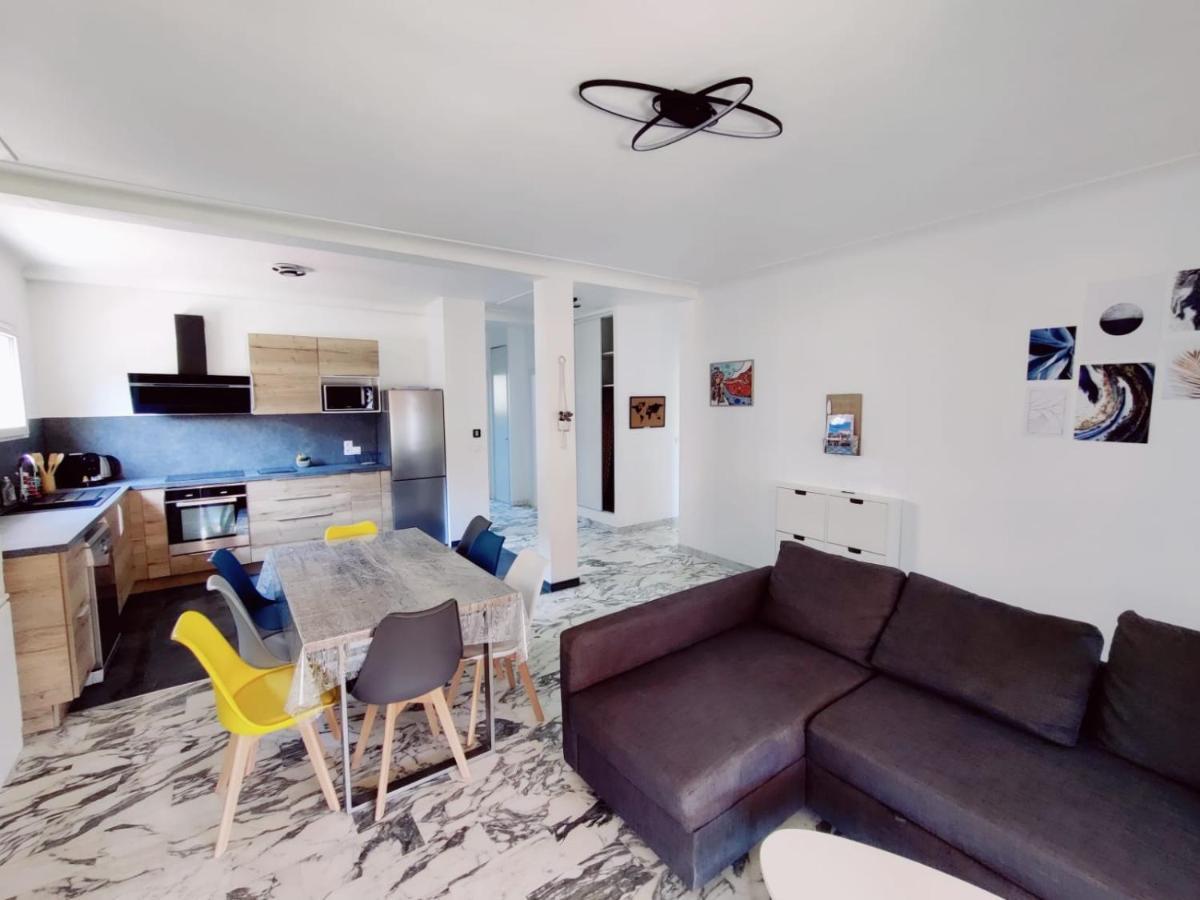 La Villa Castel - Haut De Villa - Parkings- 3 Chambres - 8 Couchages - Jardin - Barbecue Cagnes-sur-Mer Luaran gambar