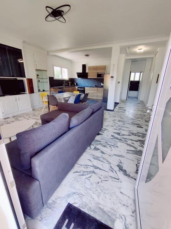 La Villa Castel - Haut De Villa - Parkings- 3 Chambres - 8 Couchages - Jardin - Barbecue Cagnes-sur-Mer Luaran gambar