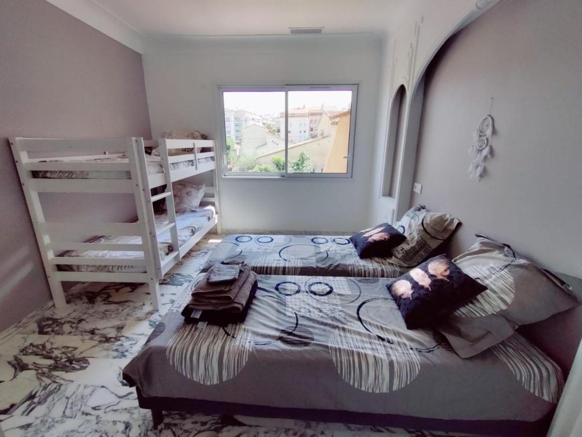 La Villa Castel - Haut De Villa - Parkings- 3 Chambres - 8 Couchages - Jardin - Barbecue Cagnes-sur-Mer Luaran gambar