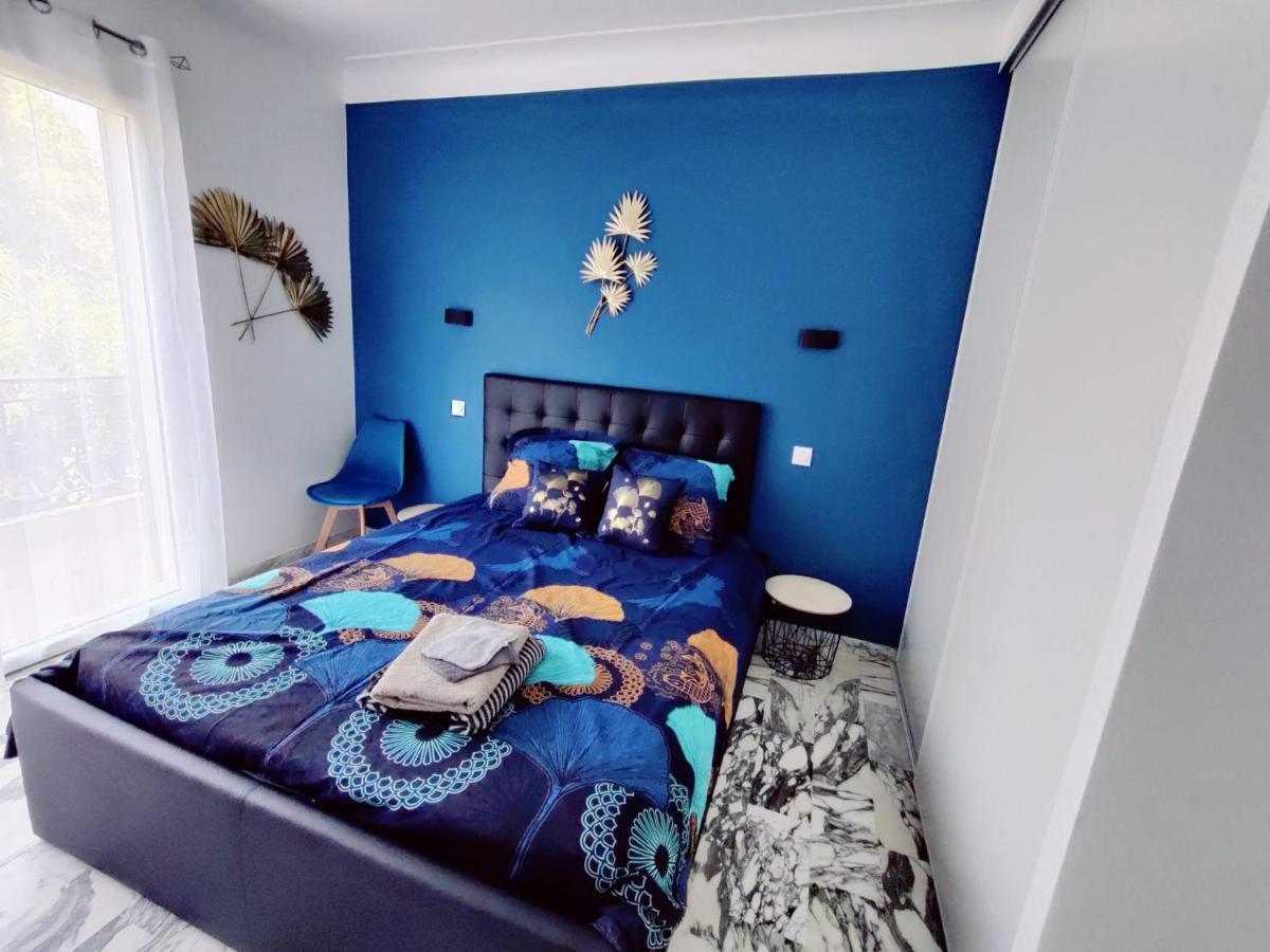 La Villa Castel - Haut De Villa - Parkings- 3 Chambres - 8 Couchages - Jardin - Barbecue Cagnes-sur-Mer Luaran gambar